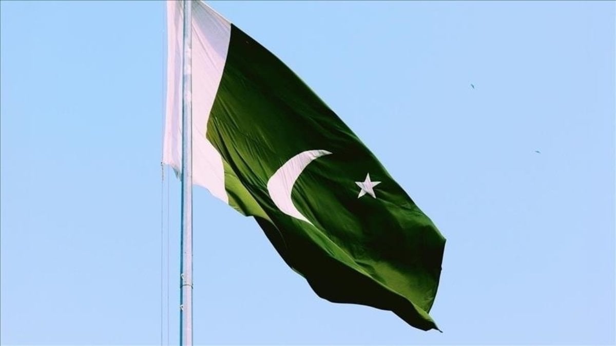 Pakistan’dan Afganistan’a hava saldırısı: Terör kampları hedef alındı