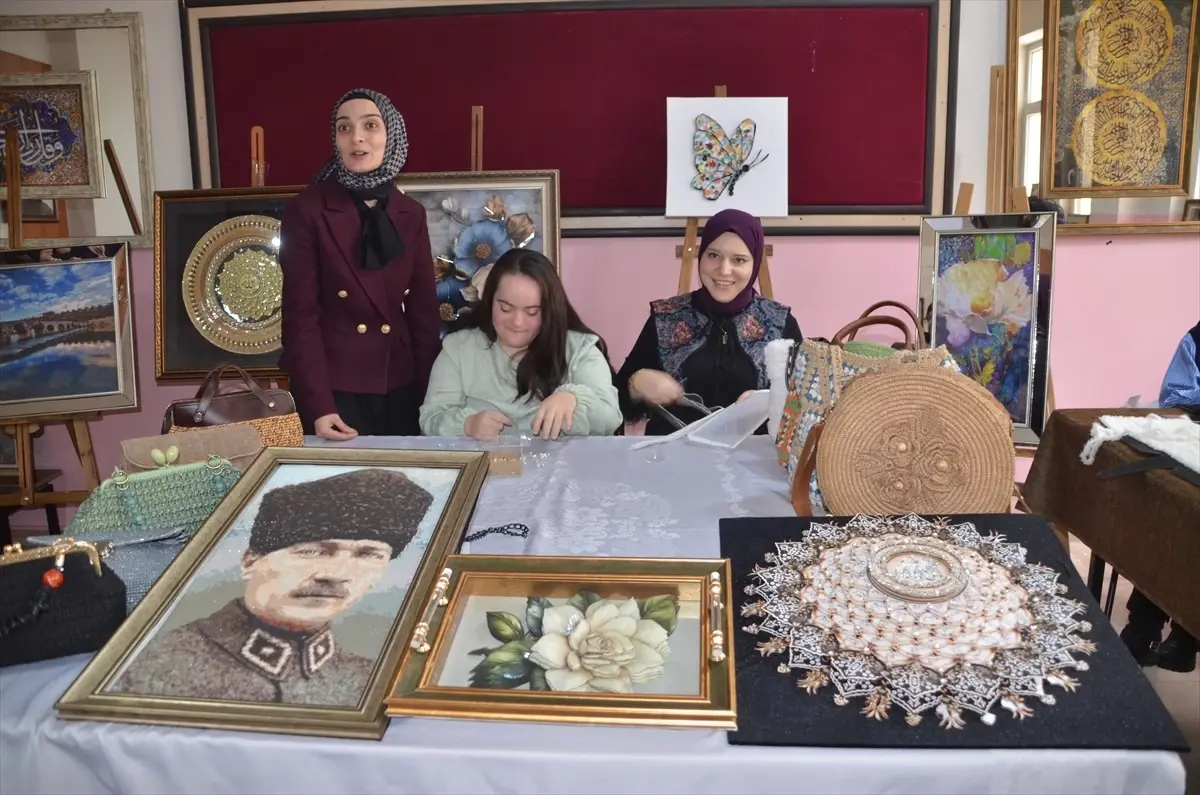 Rabia Nur Güngör’den El Becerisi ve Sosyalleşme