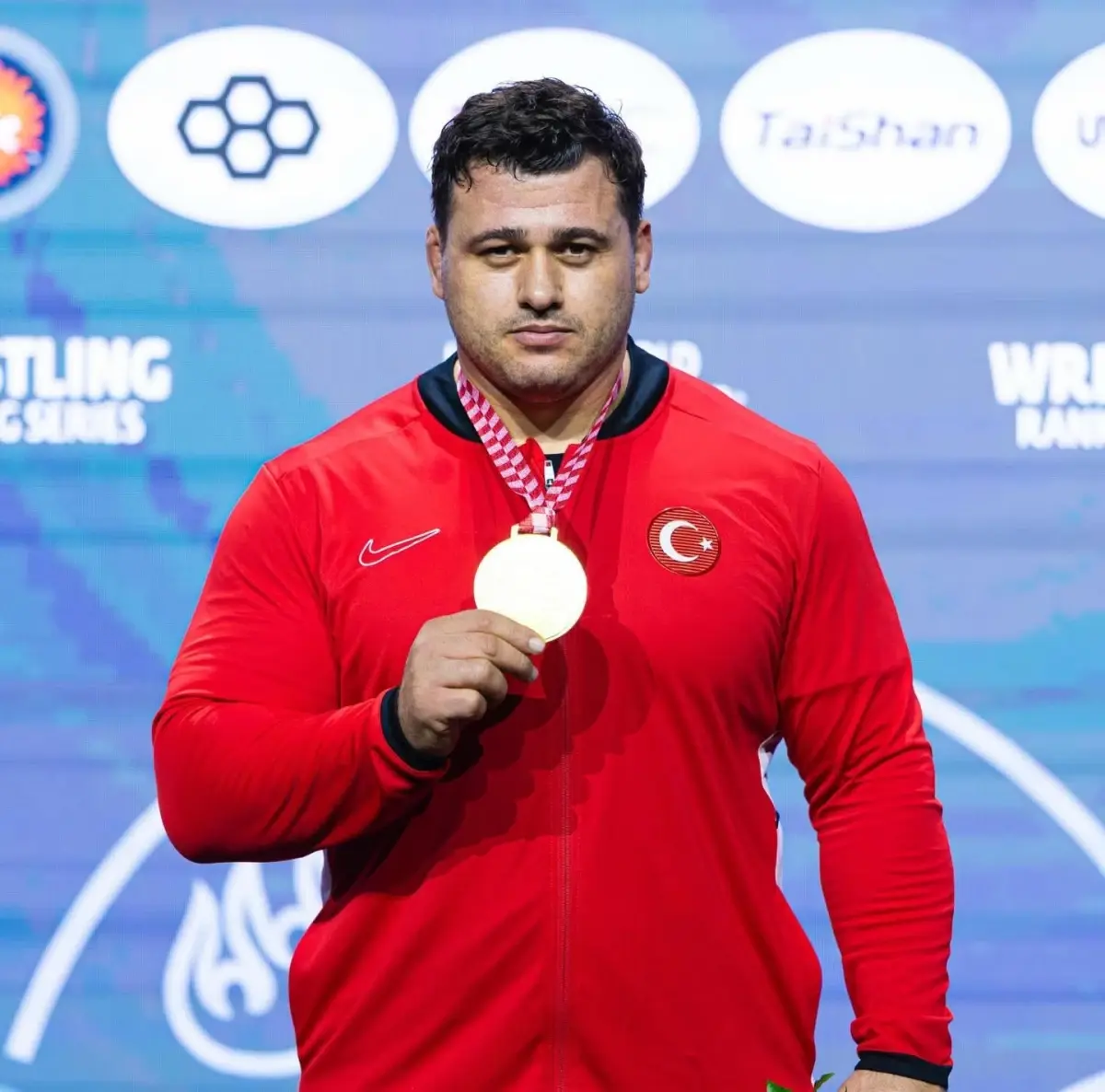 Rıza Kayaalp, Zagrep Open’da Altın Madalya Kazandı