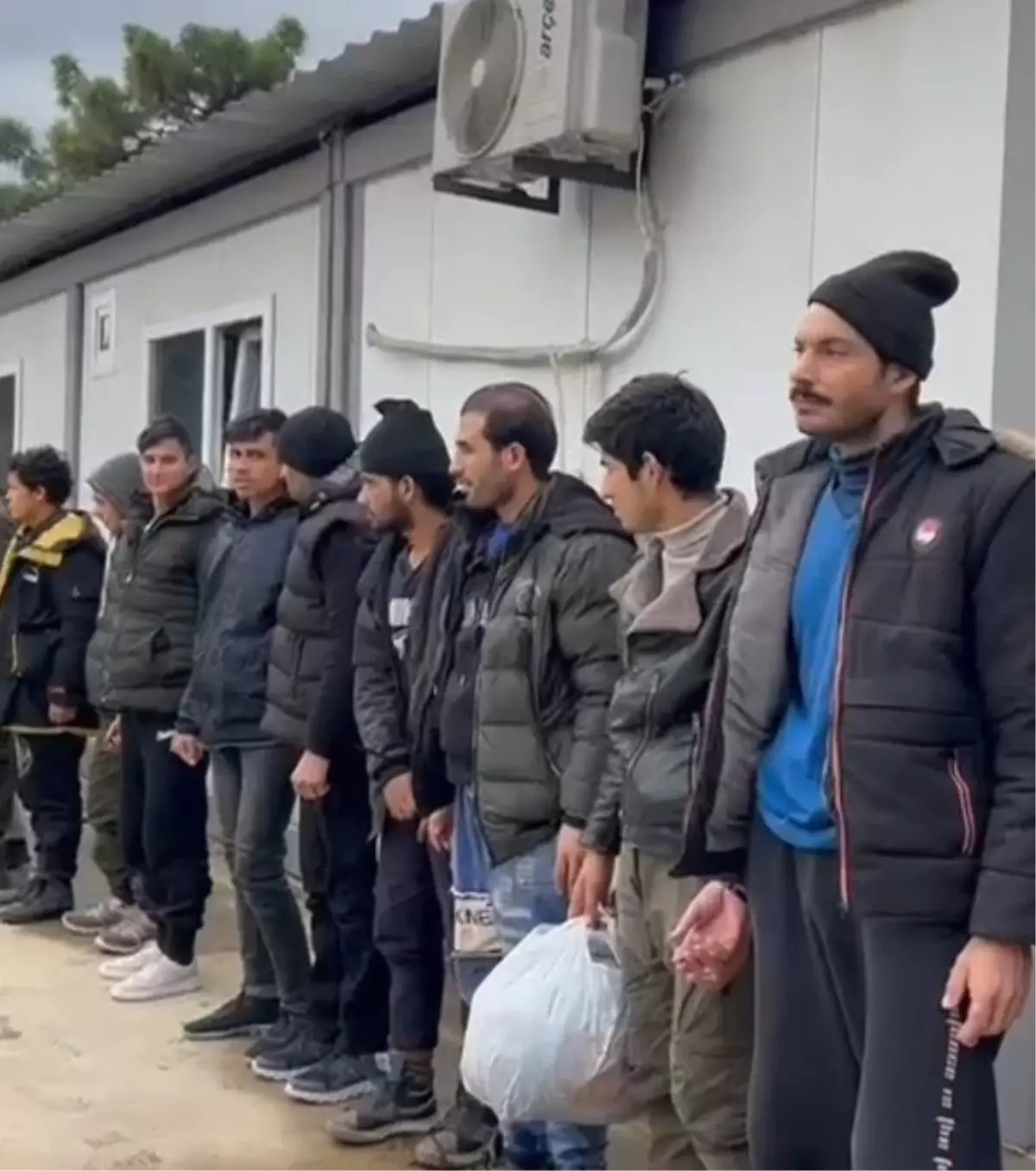 Sakarya’da 20 Kaçak Göçmen Yakalandı