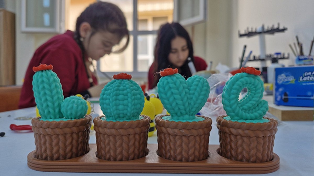 Samandağ’da liseliler 3D yazıcıyla üretip kazanıyor