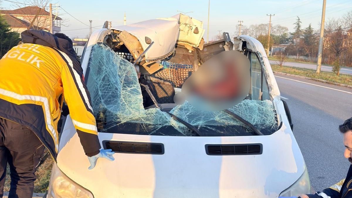 Samsun’da kamyonet, tıra arkadan çarptı: 1 ölü