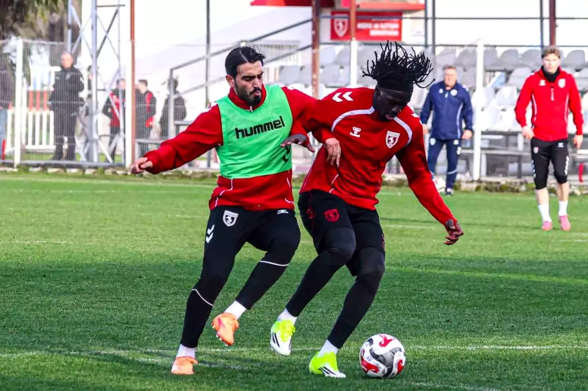Samsunspor, Trabzonspor’u Aşmak İstiyor