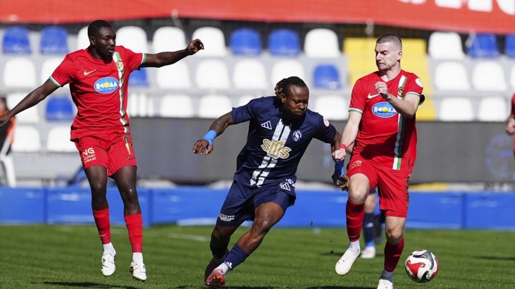 Sarıyer ile Amed Sportif Faaliyetler berabere kaldı