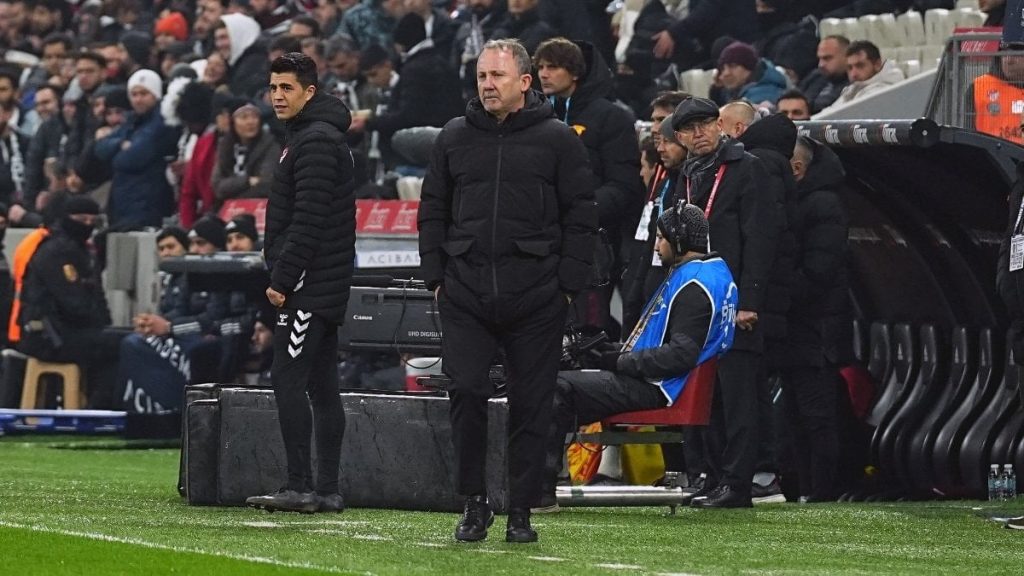 Sergen Yalçın, El Bilal Toure’nin son durumunu açıkladı