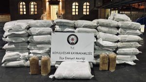 Sivas’ta 1 ton 337 kilo kaçak tütün ele geçirildi