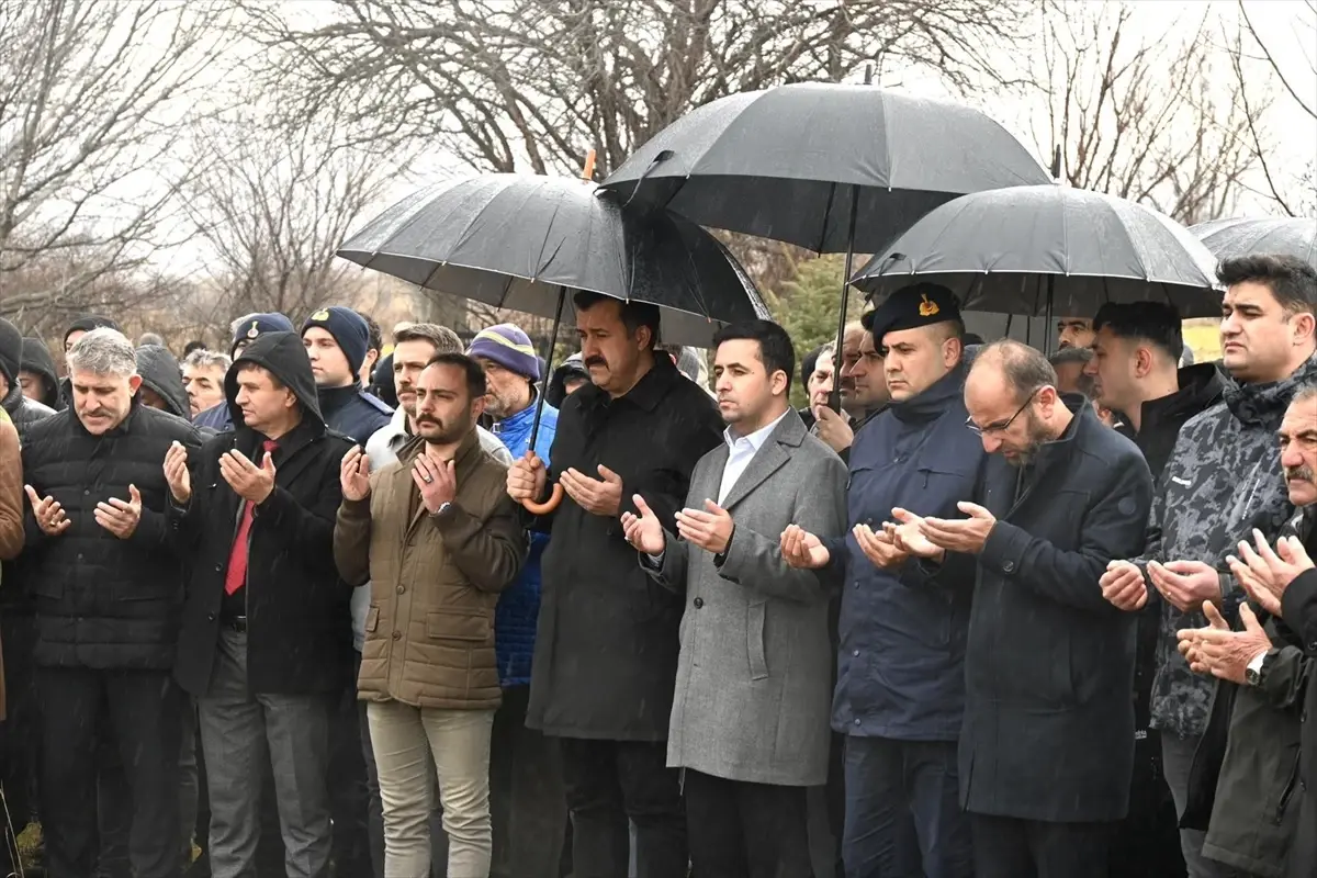 Sivas’ta Ermenilerce şehit edilen 71 asker anıldı