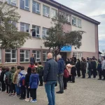 Trabzon’da Deprem Şehitleri İçin Saygı Duruşu