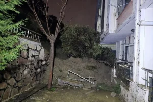 Turgutlu’da Sağanak Sel, İnitiyat Duvarı Yıkıldı