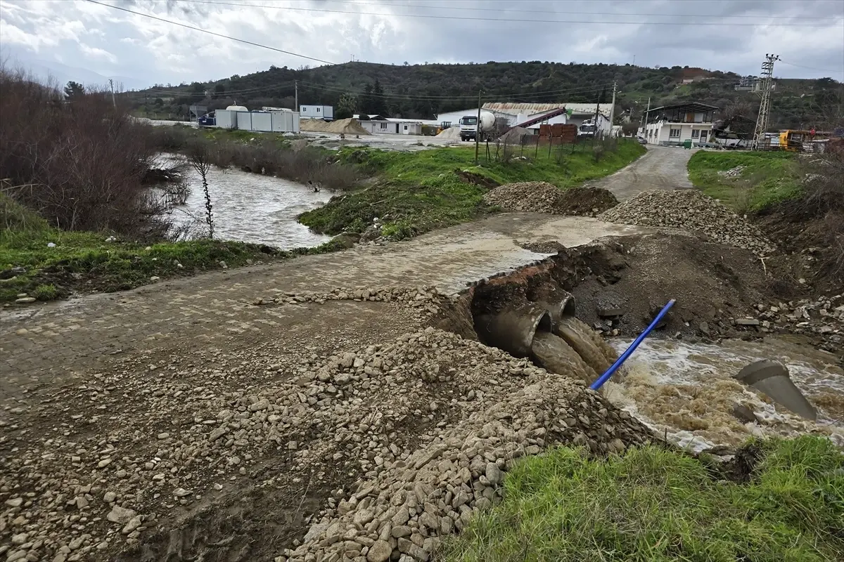 Turgutlu’da Taşkın Kontrol Tesisi Yıkıldı