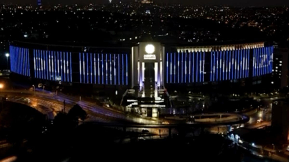 Üniversite kampüsünde anlamlı mesaj: Diriliş Ayı Ramazan Hoş Geldin