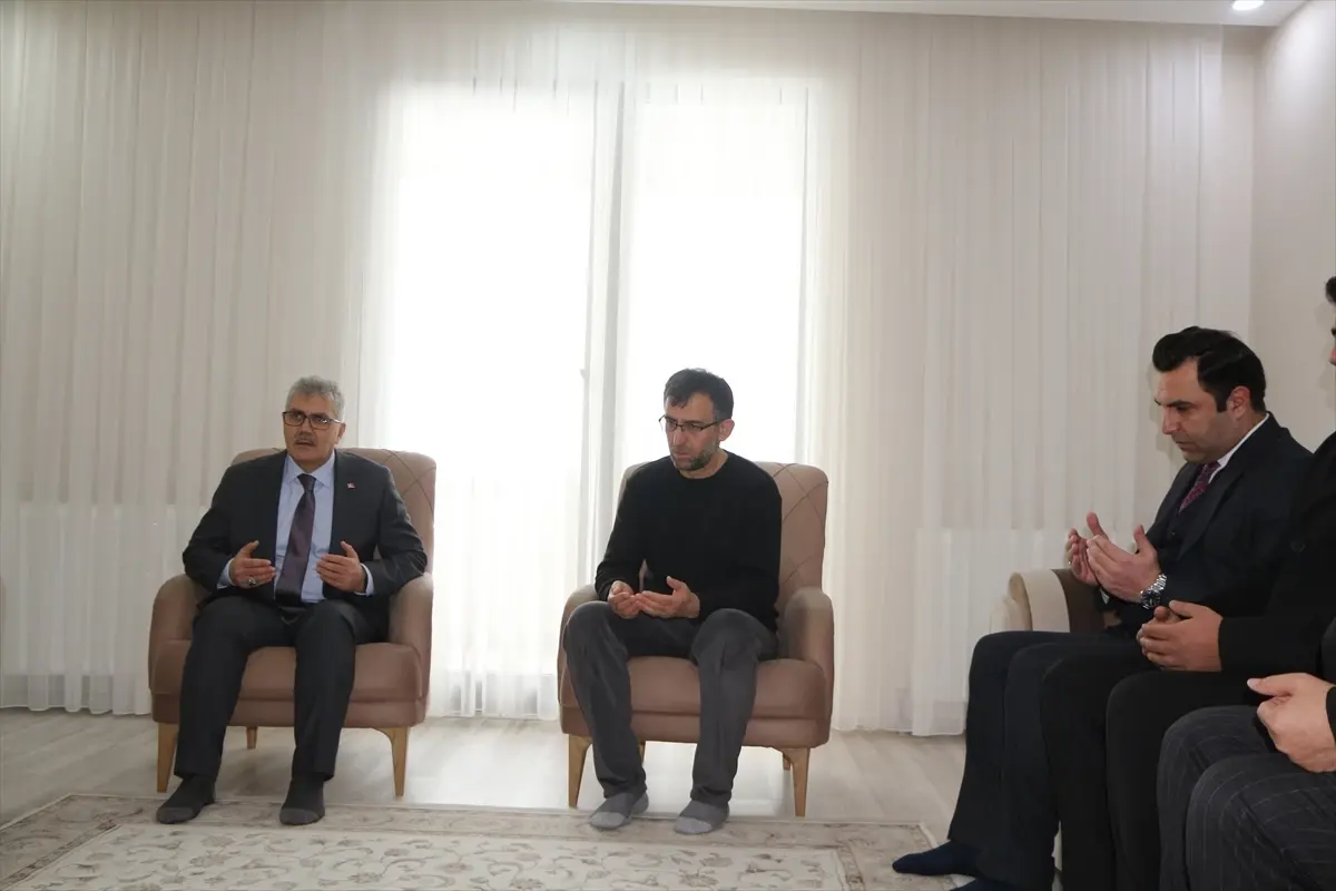 Vali Çelik Karlıova’da İncelemelerde Bulundu