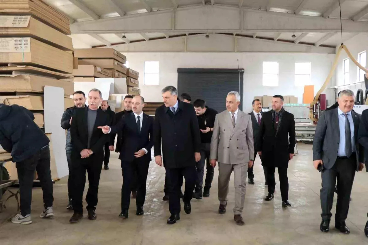 Vali Çiftçi Oltu’da Yatırımları İnceledi