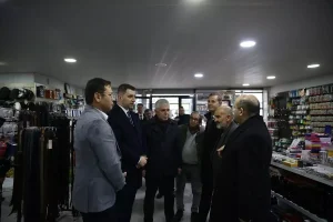 Vali Ustaoğlu Sındırgı’da Depremzedeleri Ziyaret Etti