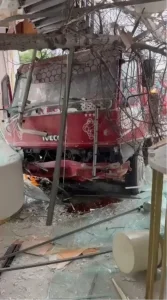 Vinç Diş Polikliniğine Girdi