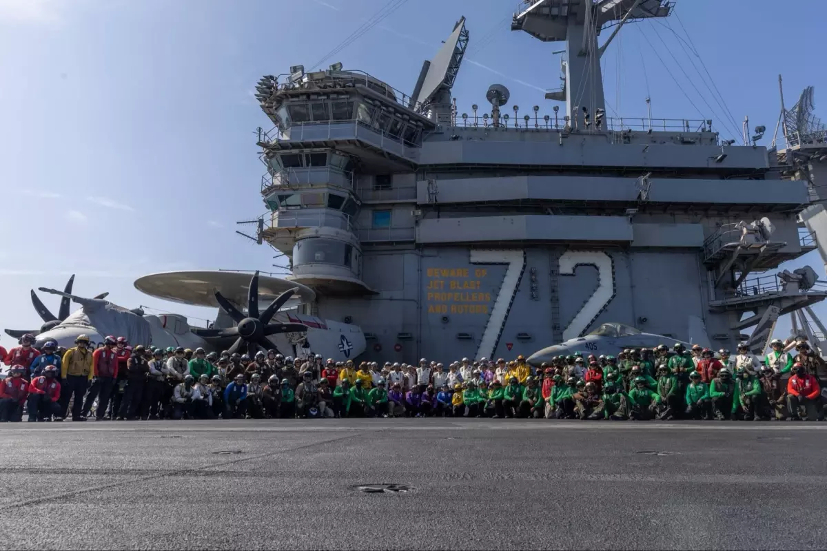 Witkoff ve Kushner USS Abraham Lincoln’u Ziyaret Etti