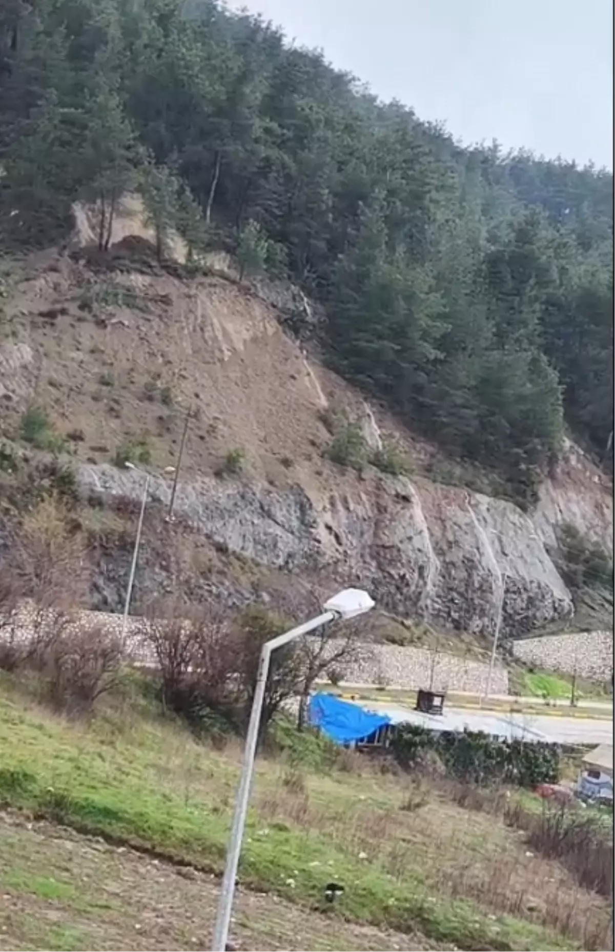 Yayladağı’nda Şiddetli Sağanak Sele Yol Açtı