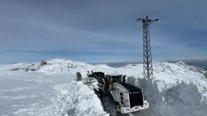 Yüksekova’da Kar Mücadelesi