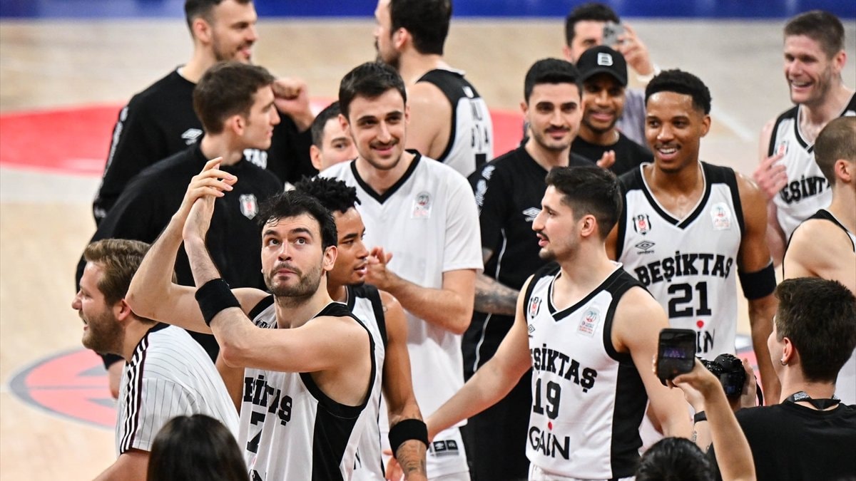 Ziraat Bankası Türkiye Kupası’nda Beşiktaş, Anadolu Efes’i devirerek finale yükseldi