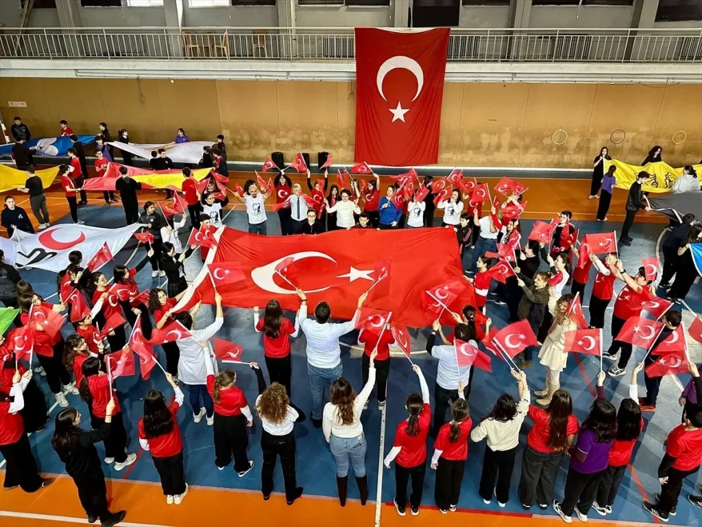 Zonguldak’ta Bayrağa Saygı Etkinliği