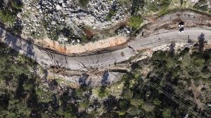 Antalya’da Yol Çökmesi ve Heyelan
