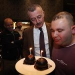 Büyükakın’dan Arif’e doğum günü sürprizi
