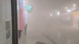 Dubai Havalimanı İran füzeleriyle vuruldu