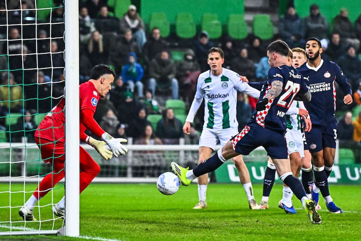 En yakın rakibe 17 puan fark attılar! PSV Eindhoven şampi…