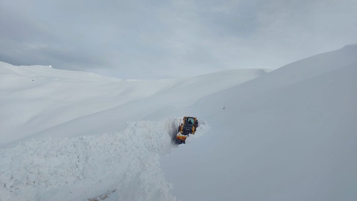 Hakkari’de 143 Yol Yeniden Açıldı