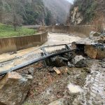 Rize’deki Heyelan Yolu Kapattı