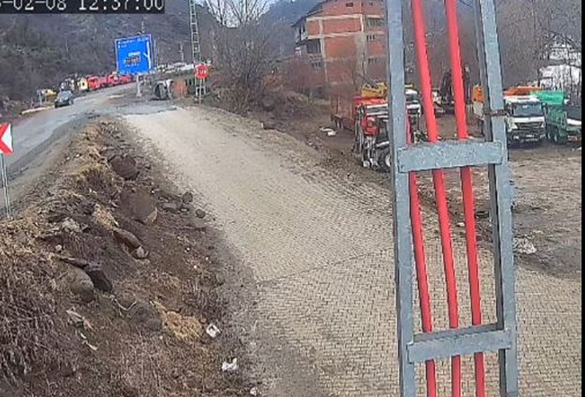Takla Atan Otomobilin Sürücüsü Yaralandı