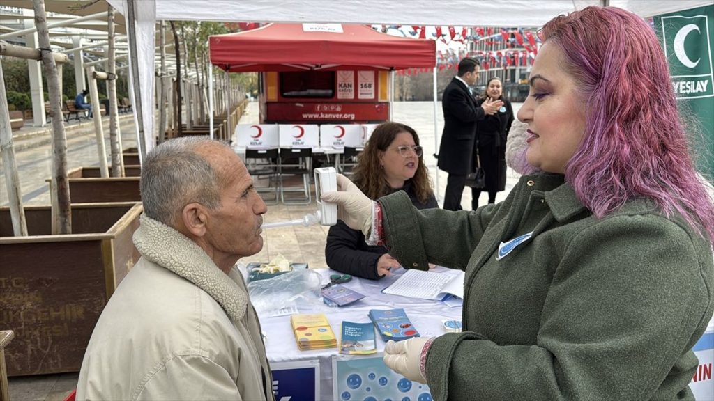 Yeşilay’dan Sigarayı Bırakma Gününde Bilgilendirme