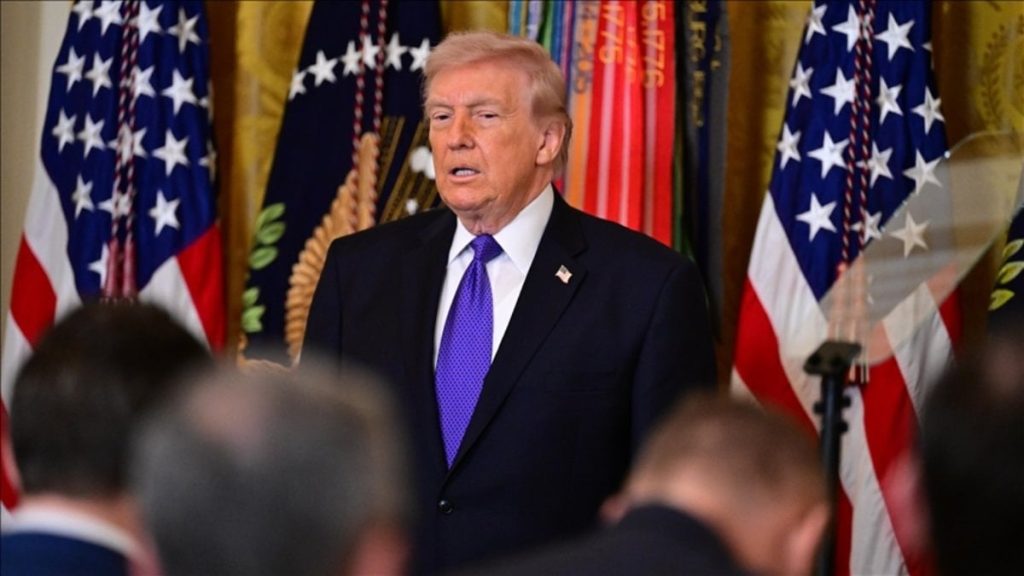 ABD Başkanı Trump: İran liderliği hızlı bir şekilde yok oluyor