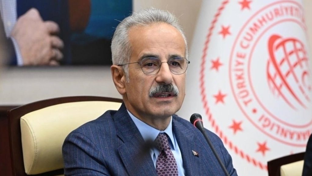 Abdulkadir Uraloğlu: Orta Doğu’daki yolcuların tahliyesi Umman üzerinden gerçekleştiriliyor