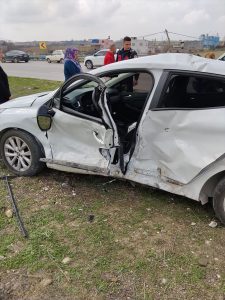 Adana’da Trafik Kazası: 3 Yaralı