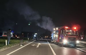 Akyazı’da Yangın: Otomobil Kül Oldu