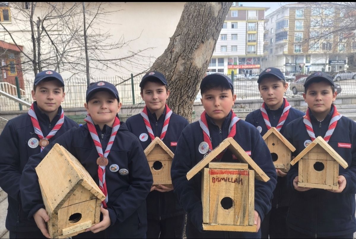 Akyurt’ta Kuşlar İçin Yuva ve Yemlikler Hazırlandı