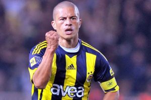 Alex, Fenerbahçe’nin paylaşımına yorum yaptı! Taraftarlar beğeni yağdırdı