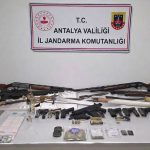 Antalya’da Uyuşturucu ve Silah Operasyonu