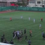 Artvin’de amatör maçta tekmeli yumruklu kavga kamerada