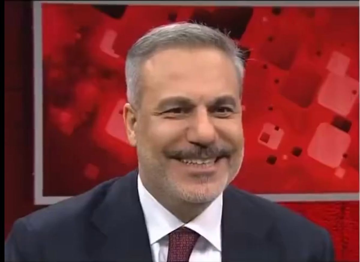 Bakan Fidan, sunucunun o sorusuna sadece gülerek yanıt verdi