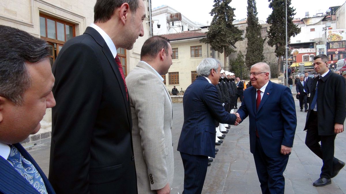 Bakan Güler, Kilis’te birlikleri denetledi