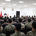 Bakan Güler, Mehmetçiklerle Buluştu
