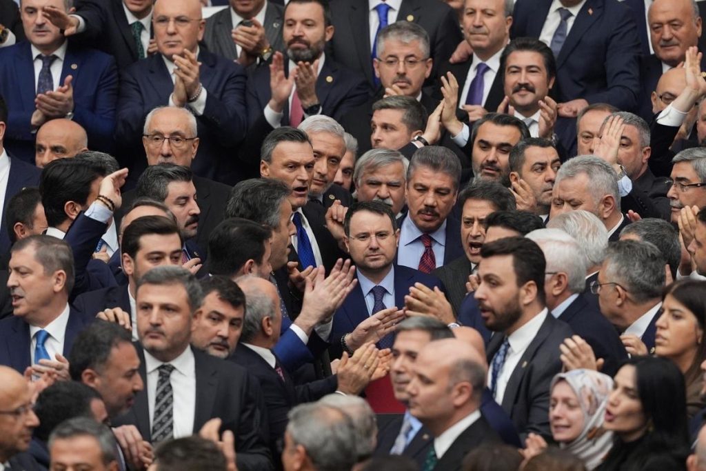 Bakan Gürlek’ten Yemin ve Hizmet Vurgusu