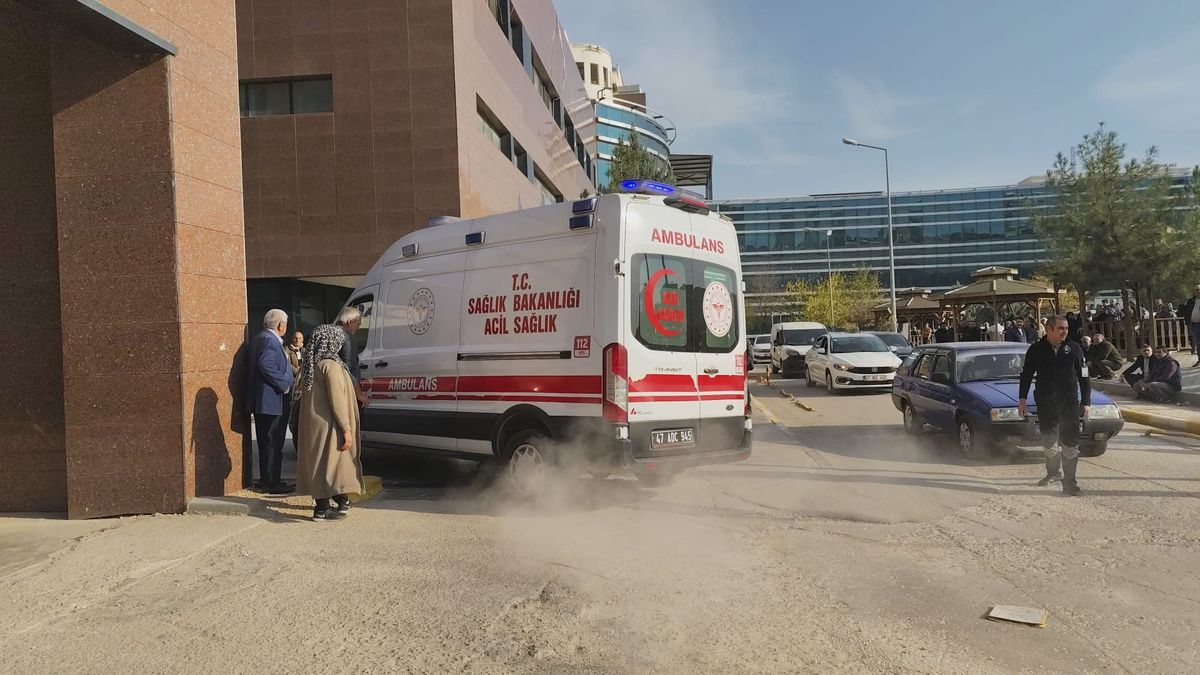 Balkondan Düşen 3 Yaşındaki Kız Çocuğu Ağır Yaralandı