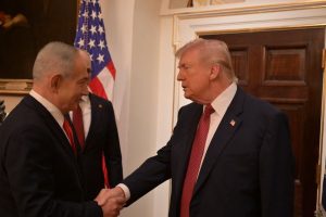 Beyaz Saray’da basına kapalı zirve: Netanyahu’dan Gazze Barış Kurulu için imza