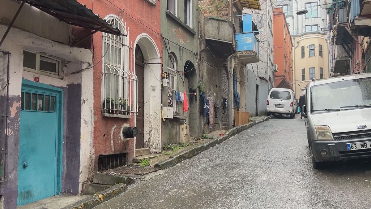 Beyoğlu’nda 2 Aylık Bebek Hayatını Kaybetti