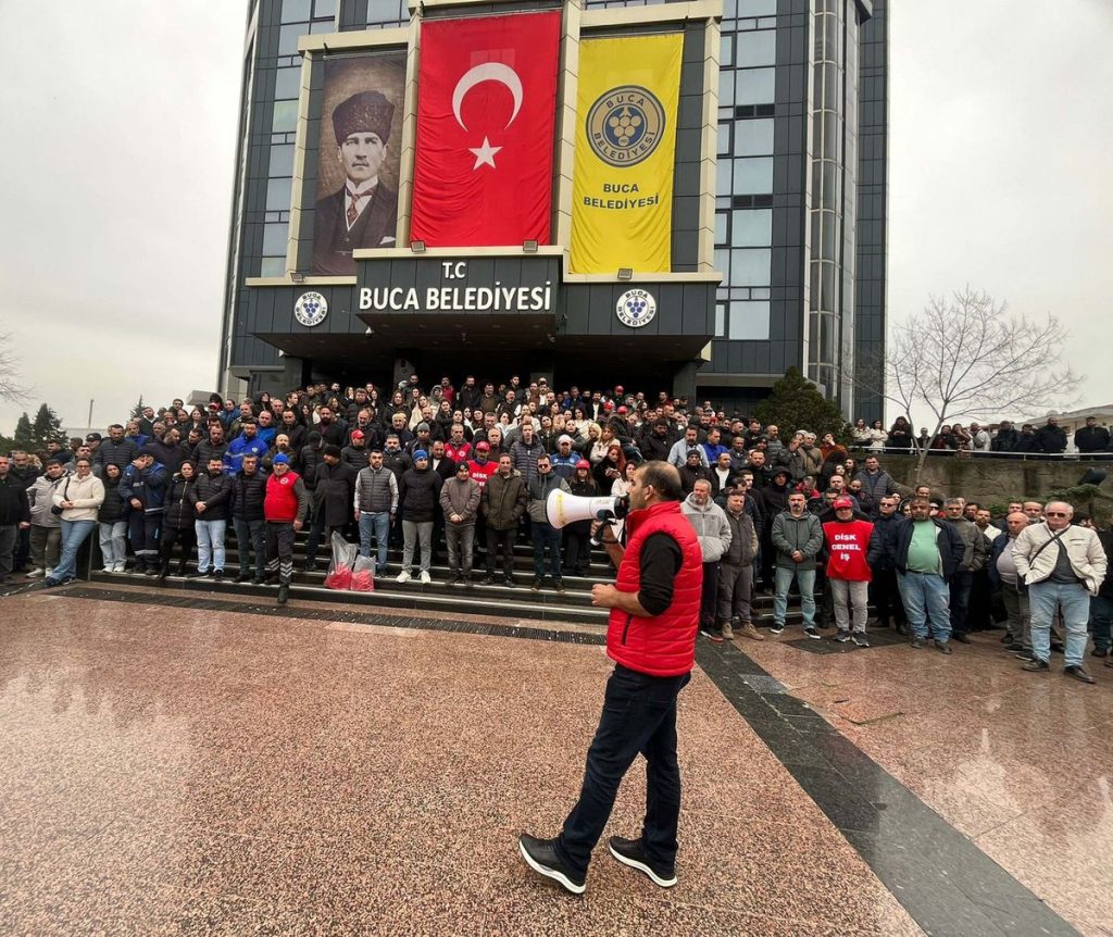 Buca Belediyesi’ndeki İşçiler Eylemi Sonlandırdı