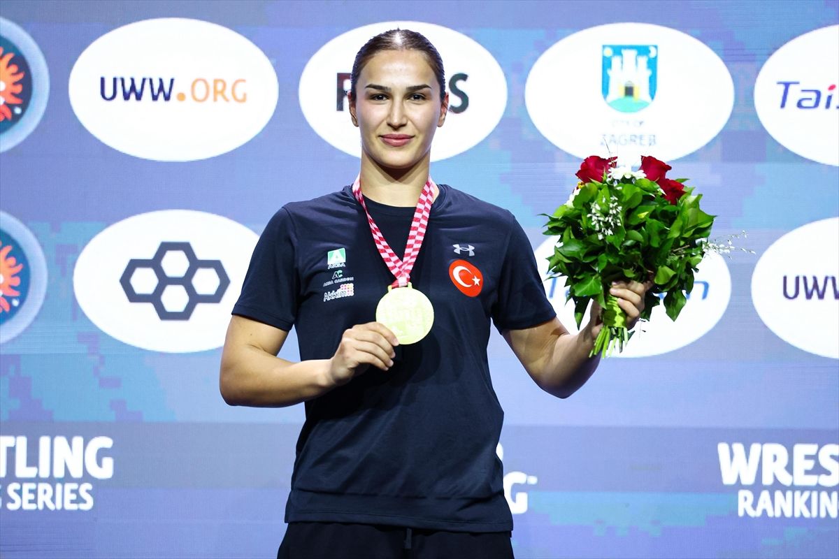 Buse Tosun Çavuşoğlu’ndan Altın Madalya