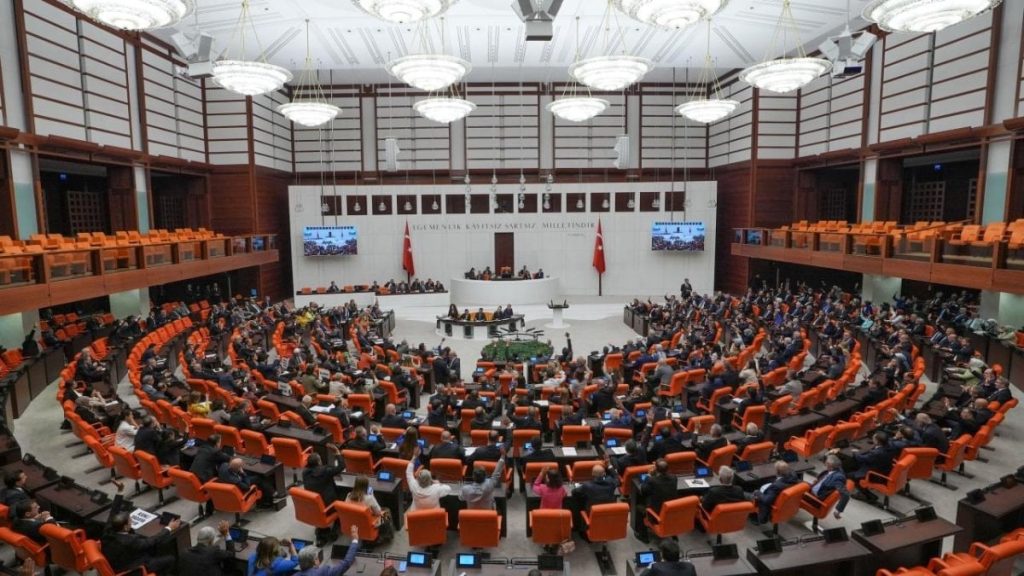 Çocukların suça sürüklenmesini araştıran komisyonun görevi uzatıldı